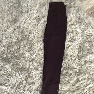 LULULEMON PLUM HIGHWAISTED LEGGINGS